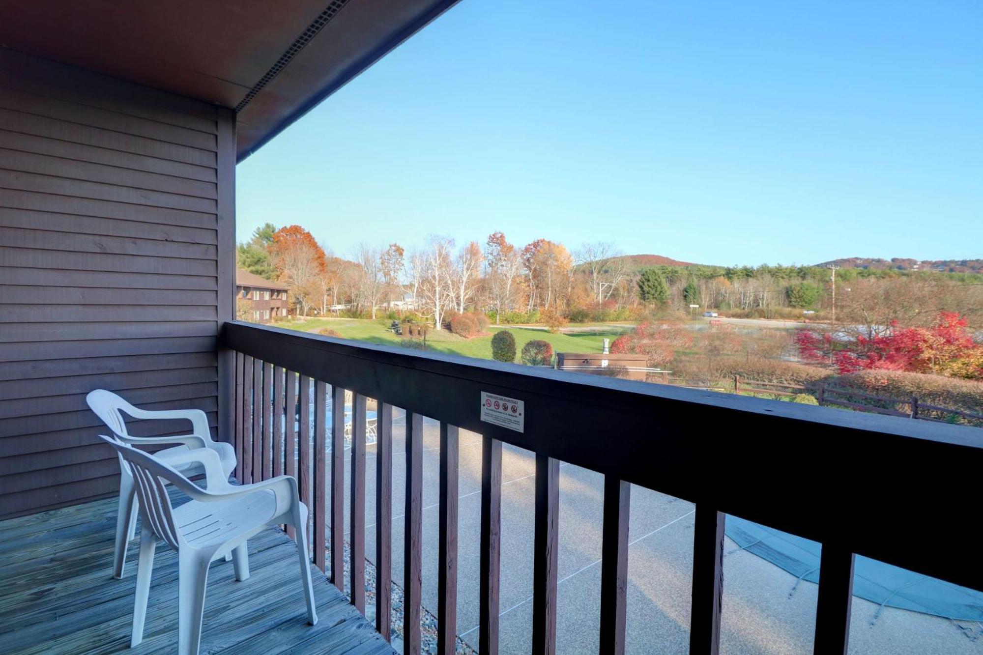 Fireside Inn & Suites Gilford Exterior photo