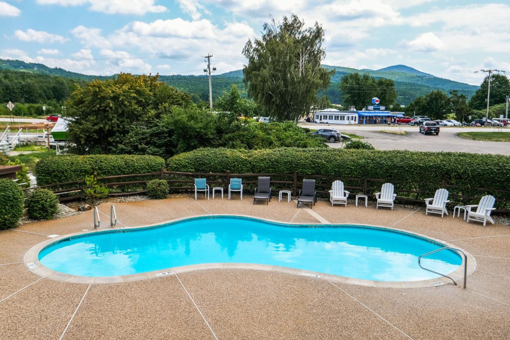 Fireside Inn & Suites Gilford Exterior photo