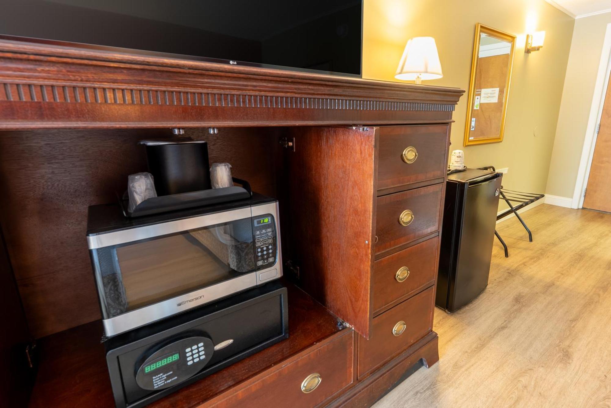 Fireside Inn & Suites Gilford Exterior photo