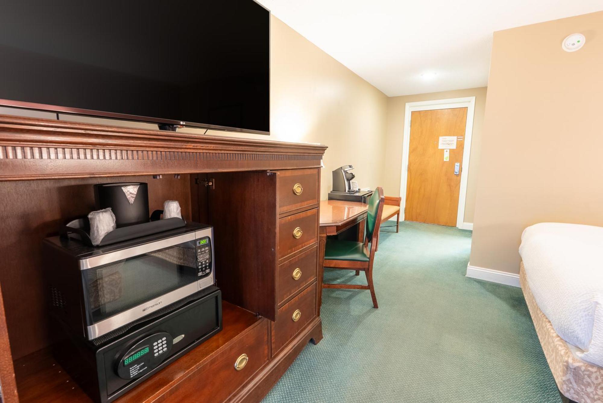 Fireside Inn & Suites Gilford Room photo