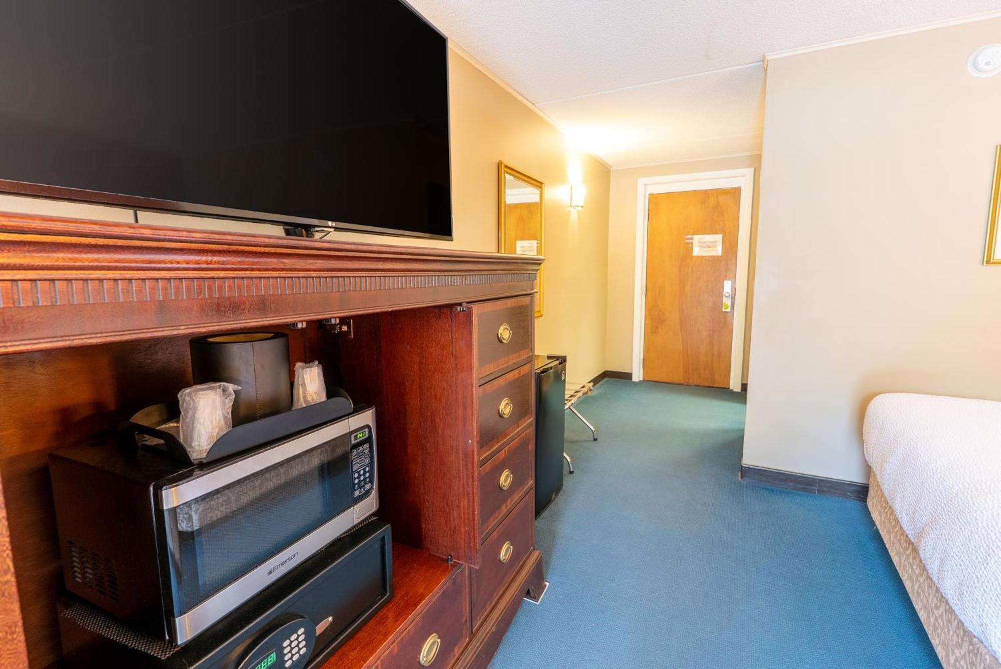 Fireside Inn & Suites Gilford Room photo